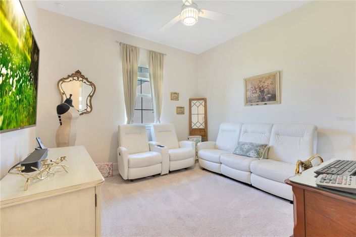 Image No.30-3 Bed Property for sale