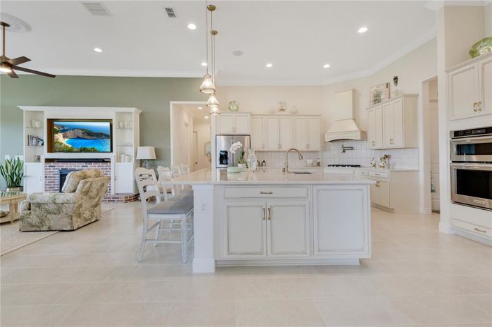 Image No.9-3 Bed Property for sale