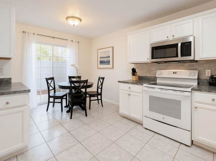 Image No.4-3 Bed Property for sale