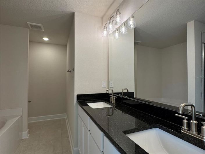 Image No.22-Propriété de 3 chambres à vendre à États-Unis