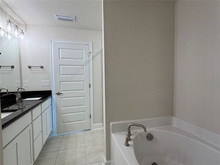 Image No.26-Propriété de 3 chambres à vendre à États-Unis