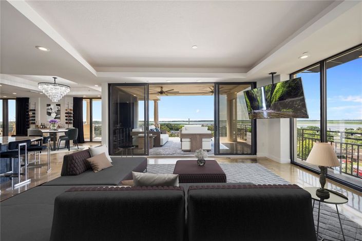 Image No.14-4 Bed Property for sale