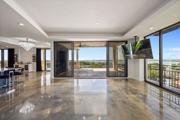 Image No.15-4 Bed Property for sale