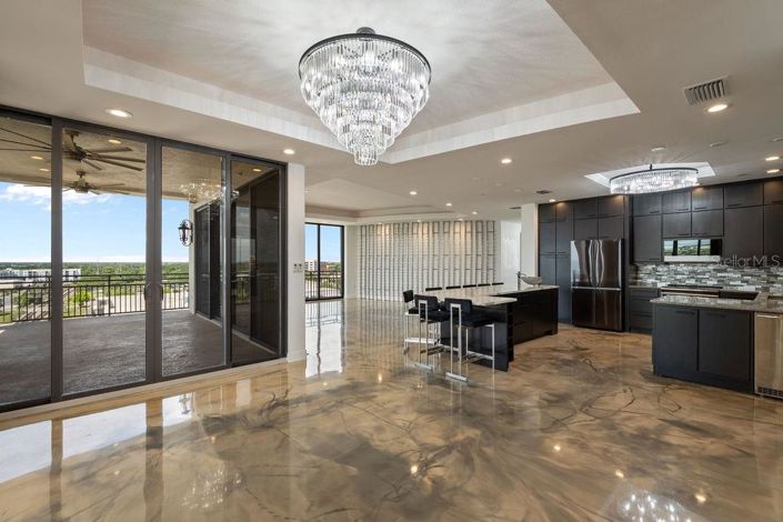 Image No.19-4 Bed Property for sale