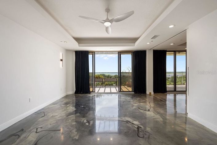 Image No.28-4 Bed Property for sale