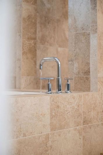 Image No.32-4 Bed Property for sale