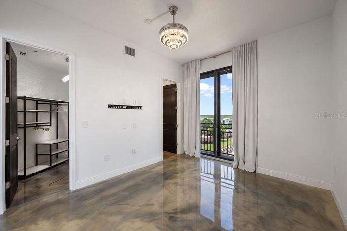 Image No.40-4 Bed Property for sale