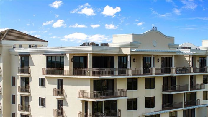 Image No.58-4 Bed Property for sale