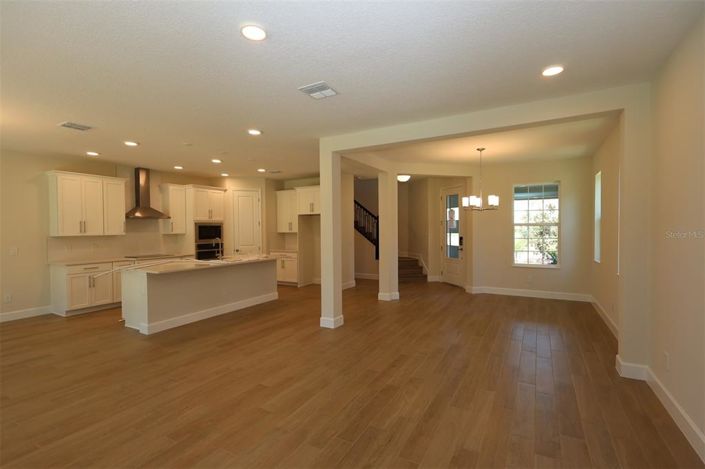 Image No.17-5 Bed Property for sale