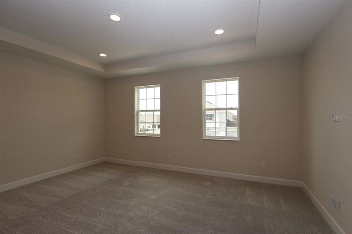 Image No.5-5 Bed Property for sale