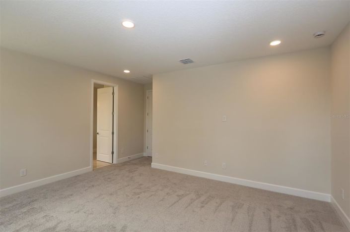 Image No.6-5 Bed Property for sale