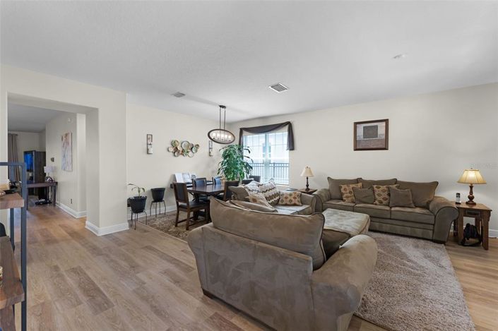 Image No.10-4 Bed Property for sale