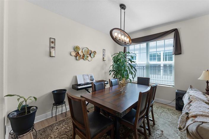 Image No.12-4 Bed Property for sale