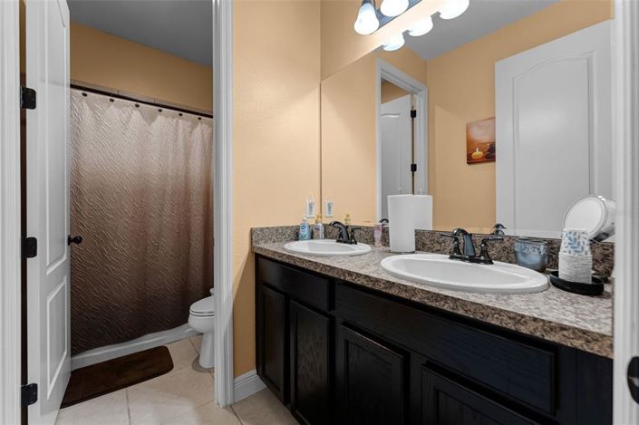 Image No.26-4 Bed Property for sale