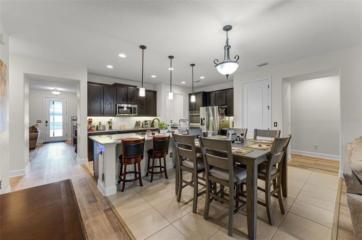 Image No.4-4 Bed Property for sale