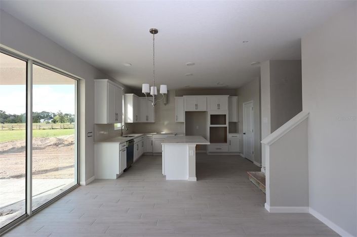 Image No.14-Propriété de 4 chambres à vendre à États-Unis