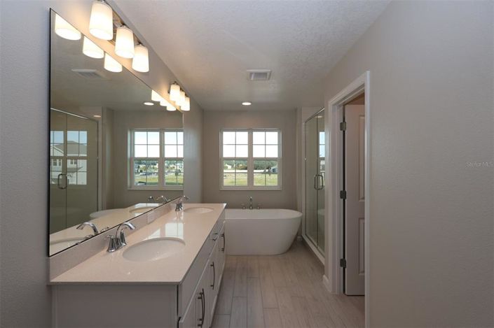 Image No.42-Propriété de 4 chambres à vendre à États-Unis