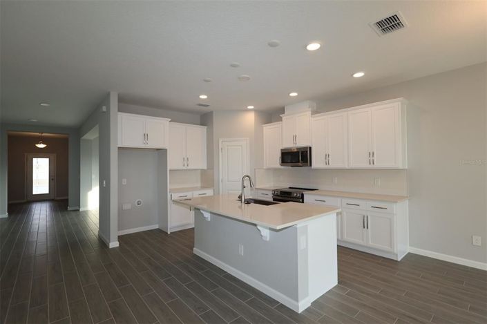 Image No.11-3 Bed Property for sale