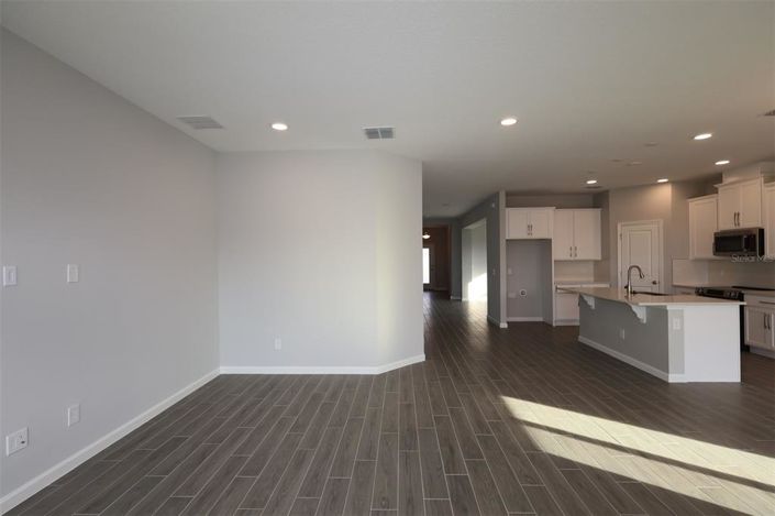 Image No.12-3 Bed Property for sale