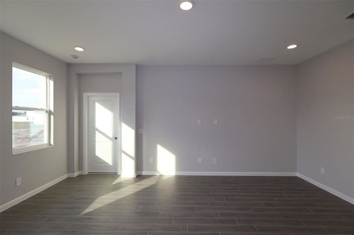 Image No.36-3 Bed Property for sale