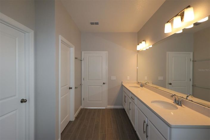 Image No.42-3 Bed Property for sale