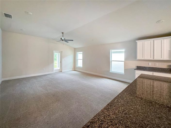 Image No.5-Propriété de 3 chambres à vendre à États-Unis