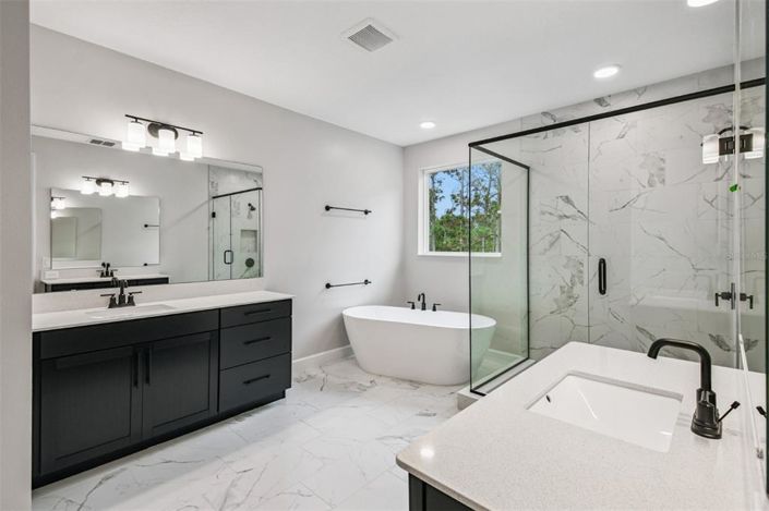 Image No.15-5 Bed Property for sale