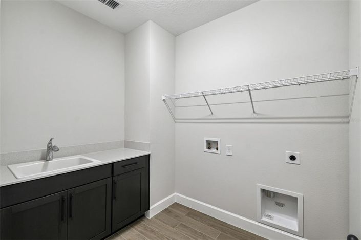 Image No.18-5 Bed Property for sale