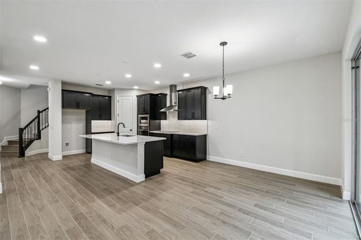 Image No.3-5 Bed Property for sale