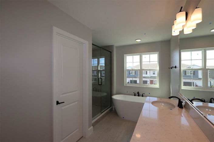 Image No.5-Propriété de 4 chambres à vendre à États-Unis