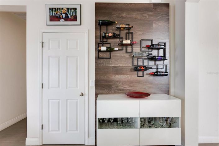 Image No.11-5 Bed Property for sale