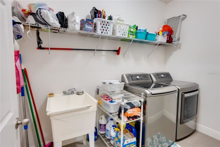 Image No.16-5 Bed Property for sale