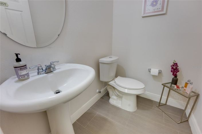 Image No.17-5 Bed Property for sale