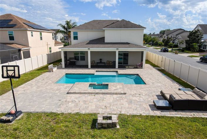 Image No.3-5 Bed Property for sale