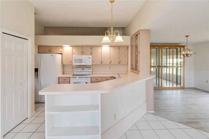 Image No.10-3 Bed Property for sale