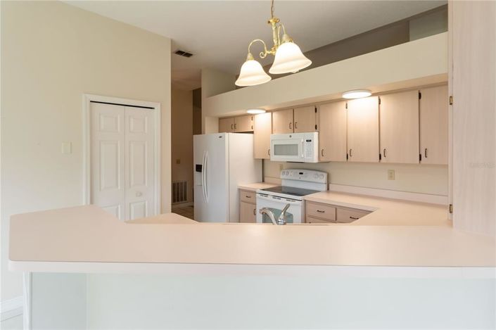 Image No.11-3 Bed House for sale