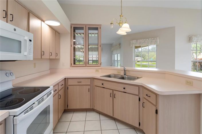 Image No.13-3 Bed House for sale