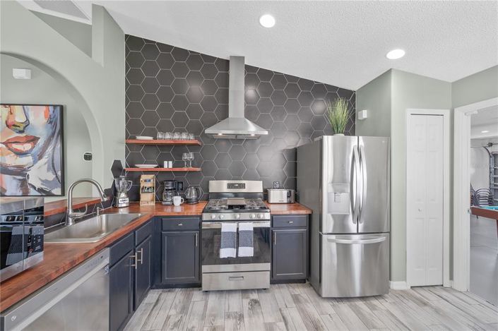 Image No.5-3 Bed Property for sale