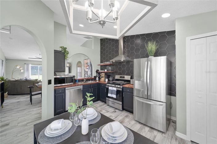 Image No.6-3 Bed Property for sale