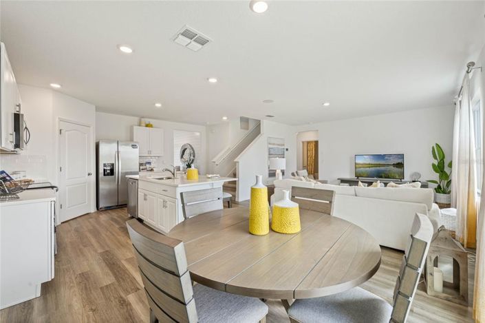 Image No.14-5 Bed Property for sale