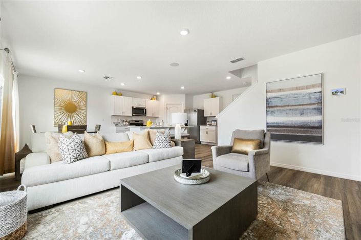 Image No.17-5 Bed Property for sale