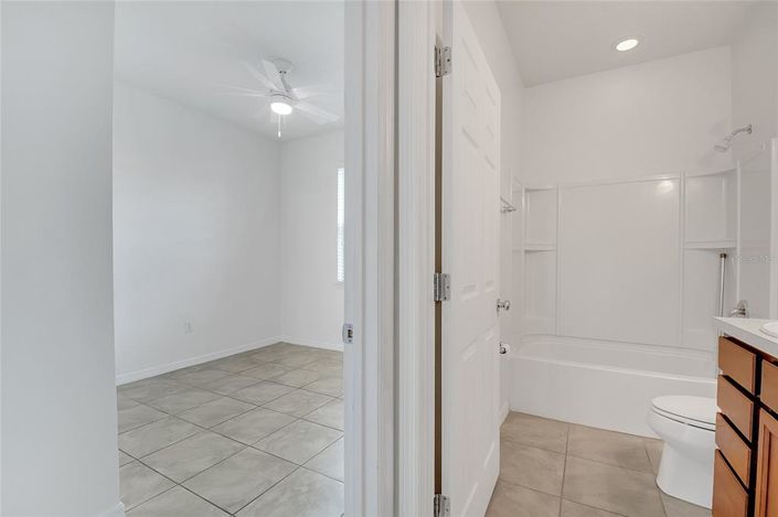 Image No.18-4 Bed House for sale