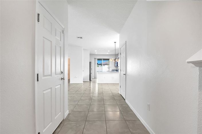 Image No.3-4 Bed Property for sale