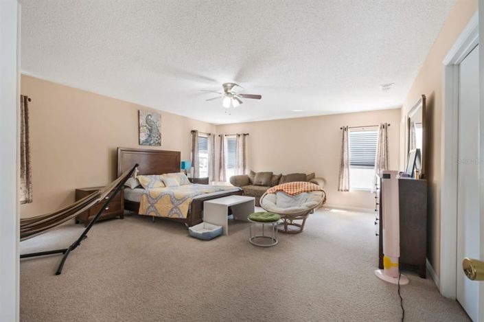 Image No.17-4 Bed Property for sale