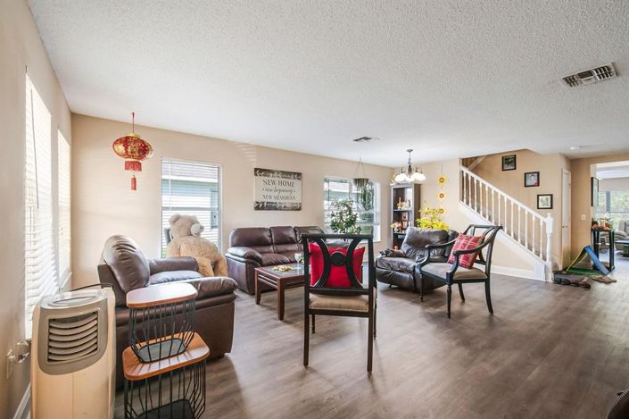 Image No.4-4 Bed Property for sale