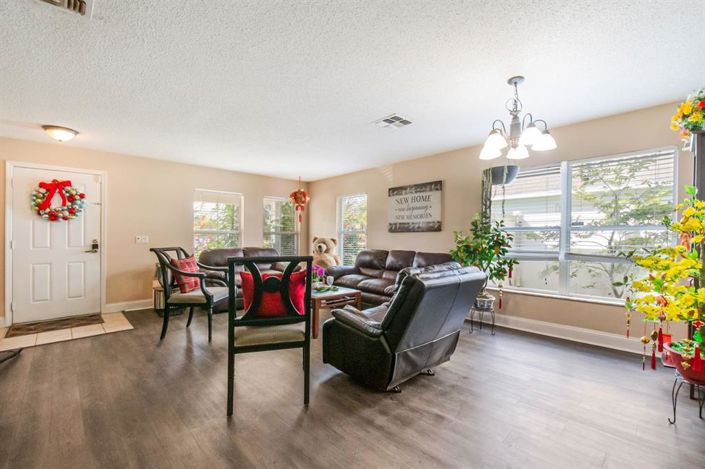 Image No.5-4 Bed Property for sale