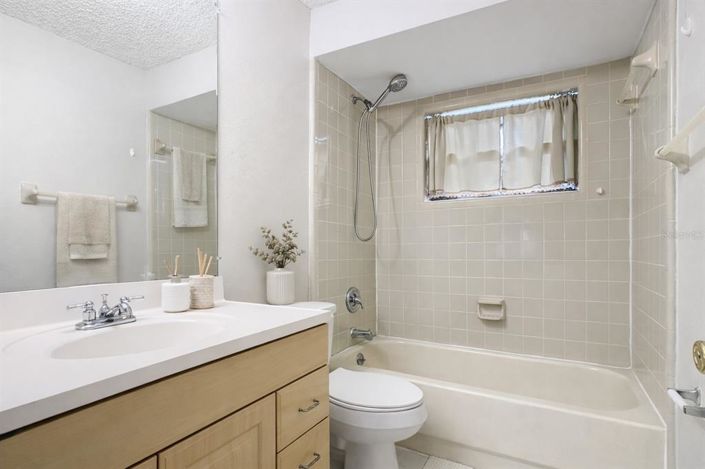 Image No.20-3 Bed House for sale