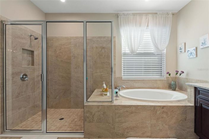 Image No.22-4 Bed House for sale