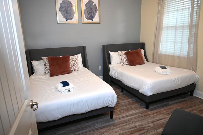 Image No.14-8 Bed House for sale