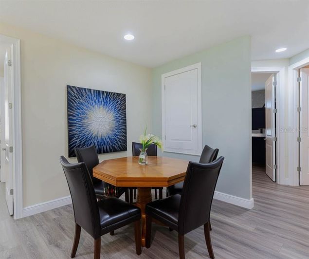 Image No.48-8 Bed House for sale